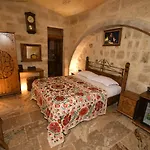 Nostalji Cave 3*