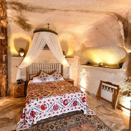 Nostalji Cave 3*
