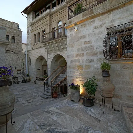 Nostalji Cave Hotell 3*